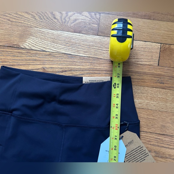 Avalanche Women’s Black Compression Leggings - Size M - NEW WITH TAGS - Picture 6 of 8